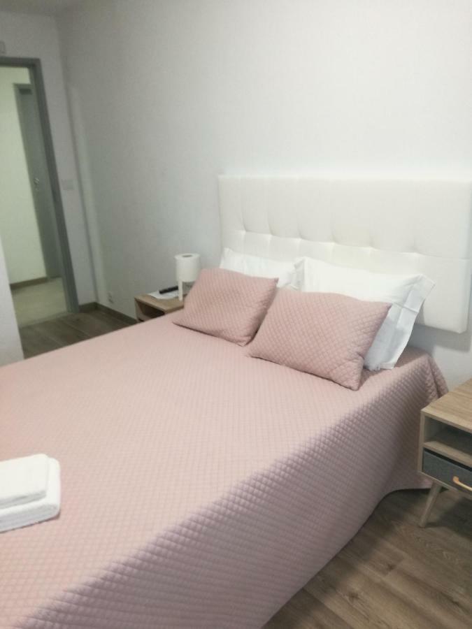 Baixinho Guest House Vila Praia de Âncora Esterno foto