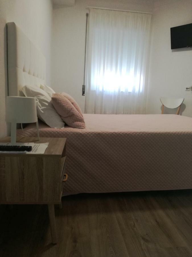 Baixinho Guest House Vila Praia de Âncora Esterno foto